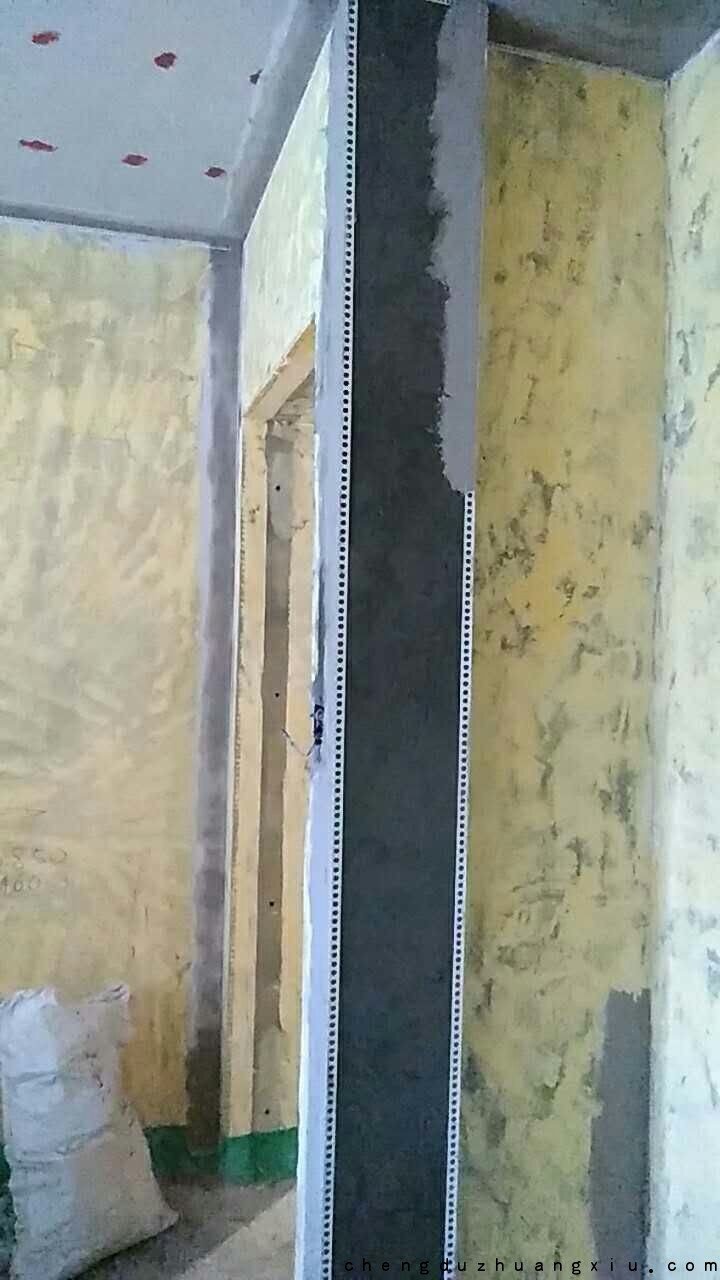 918博天堂·(中国区)官方网站新双城工地点涂防锈漆和pvc护角施工 918博天堂·(中国区)官方网站新双城工地点涂防锈漆和pvc护角施工